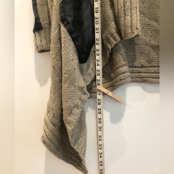 Yaira Sweater Jacket - Picture 4 of 8